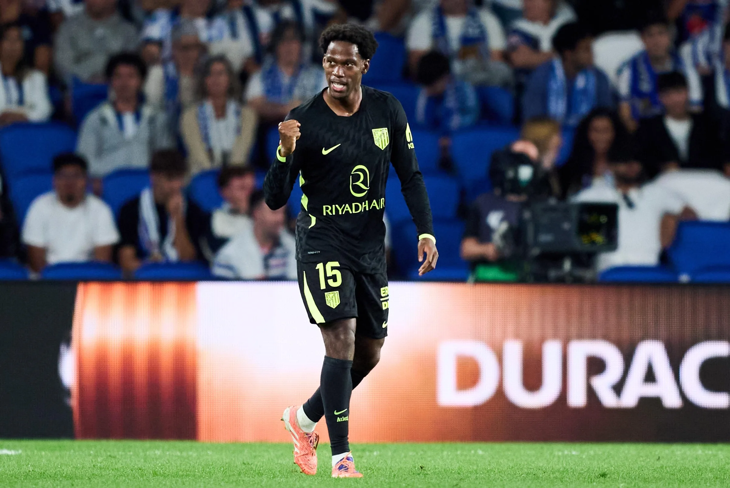Jonathan David sa teší po svojom góle proti Realu Sociedad